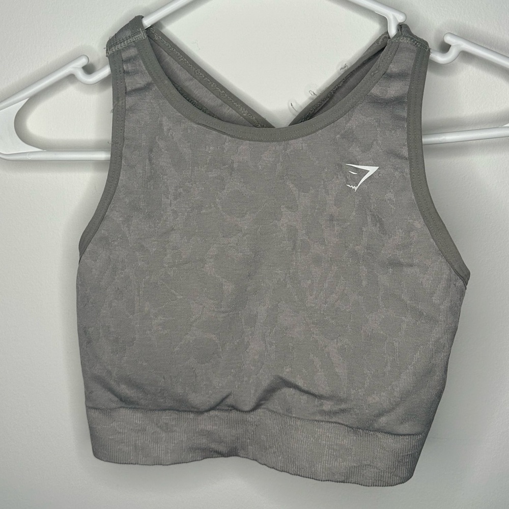Gymshark Womens Adapt Seamless Sports Bra Gray Crossback Size Medium Criss Cross